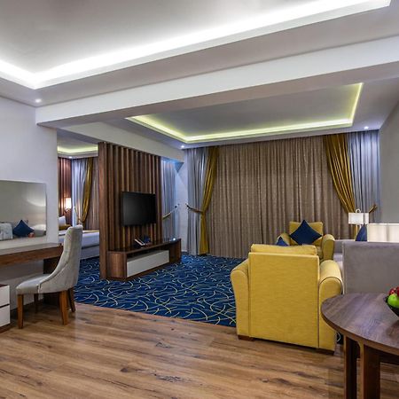 חמיס מושייט The Palace Hotel Suites מראה חיצוני תמונה